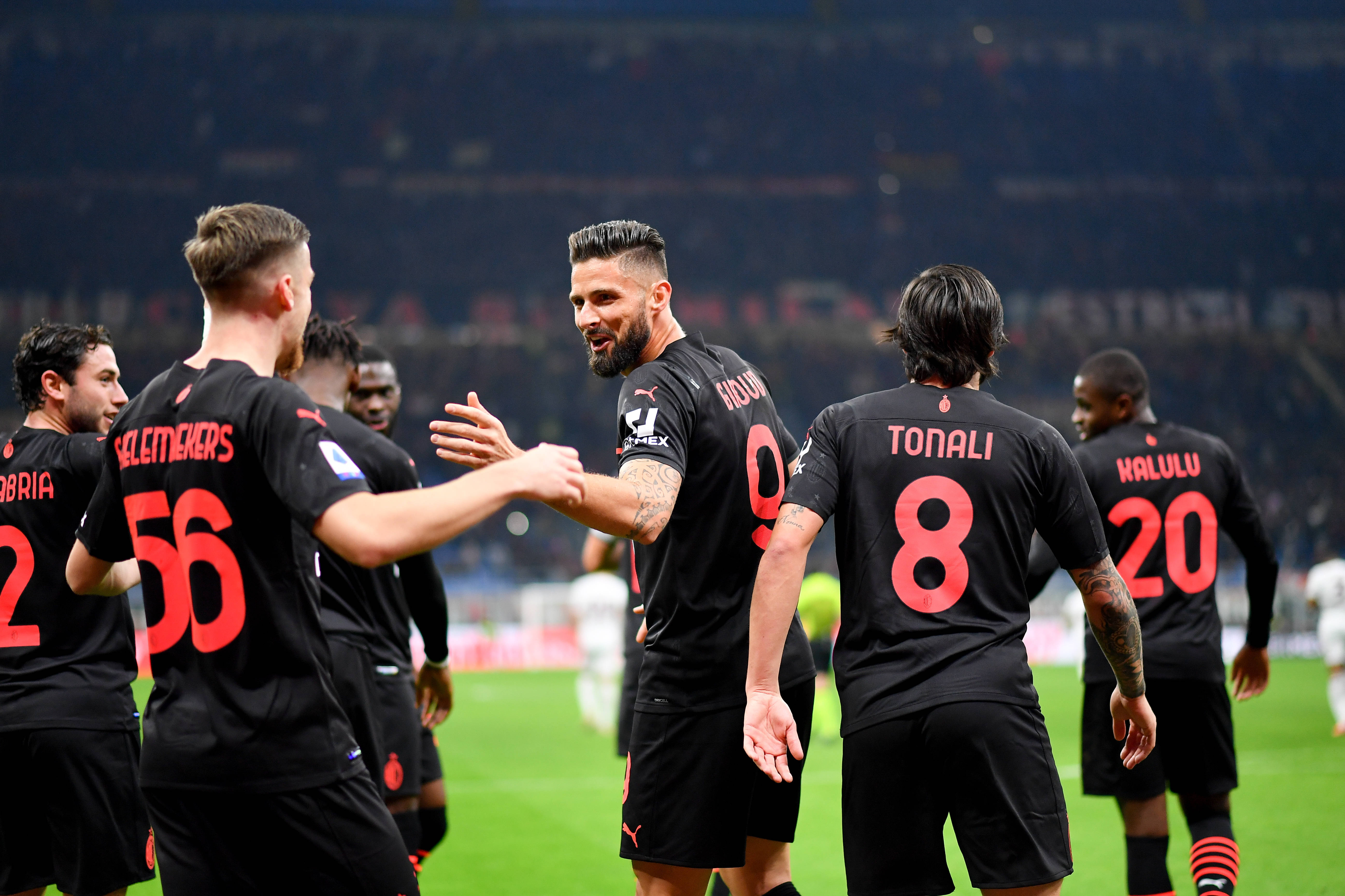 波利塔诺：世界杯资格赛必须全力以赴；最近在俱乐部很费体力（波利塔诺：世预赛必须拼尽全力，近期在俱乐部体能消耗巨大）