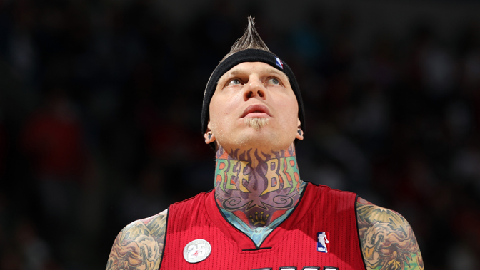 赛事背景介绍：尼克斯与猛龙的强强对决（赛前背景解析：尼克斯与猛龙的强强交锋）