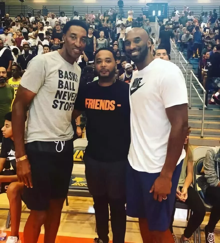 德天空：拜仁与梅努巴莱巴等人联系的传闻不实，他们另有计划（德天空辟谣：拜仁并未联系梅努、巴莱巴等人，俱乐部正推进其他方案）