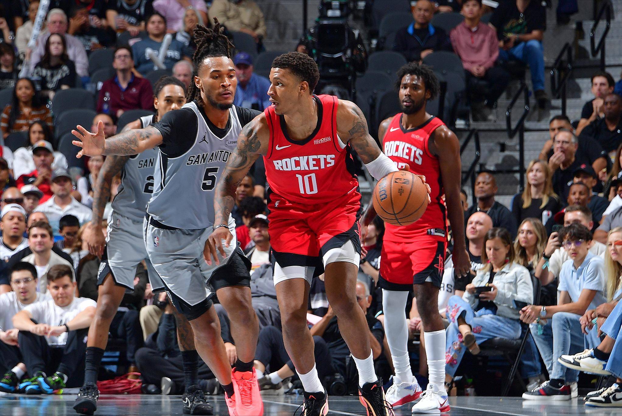 拜仁慕尼黑客场大胜多特蒙德（拜仁慕尼黑客场横扫多特蒙德）