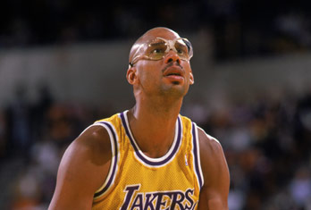 阿方索·戴维斯：本轮欧冠我将迎来复出，不确定是否能上场（阿方索·戴维斯：本轮欧冠复出在即，是否登场尚未确定）