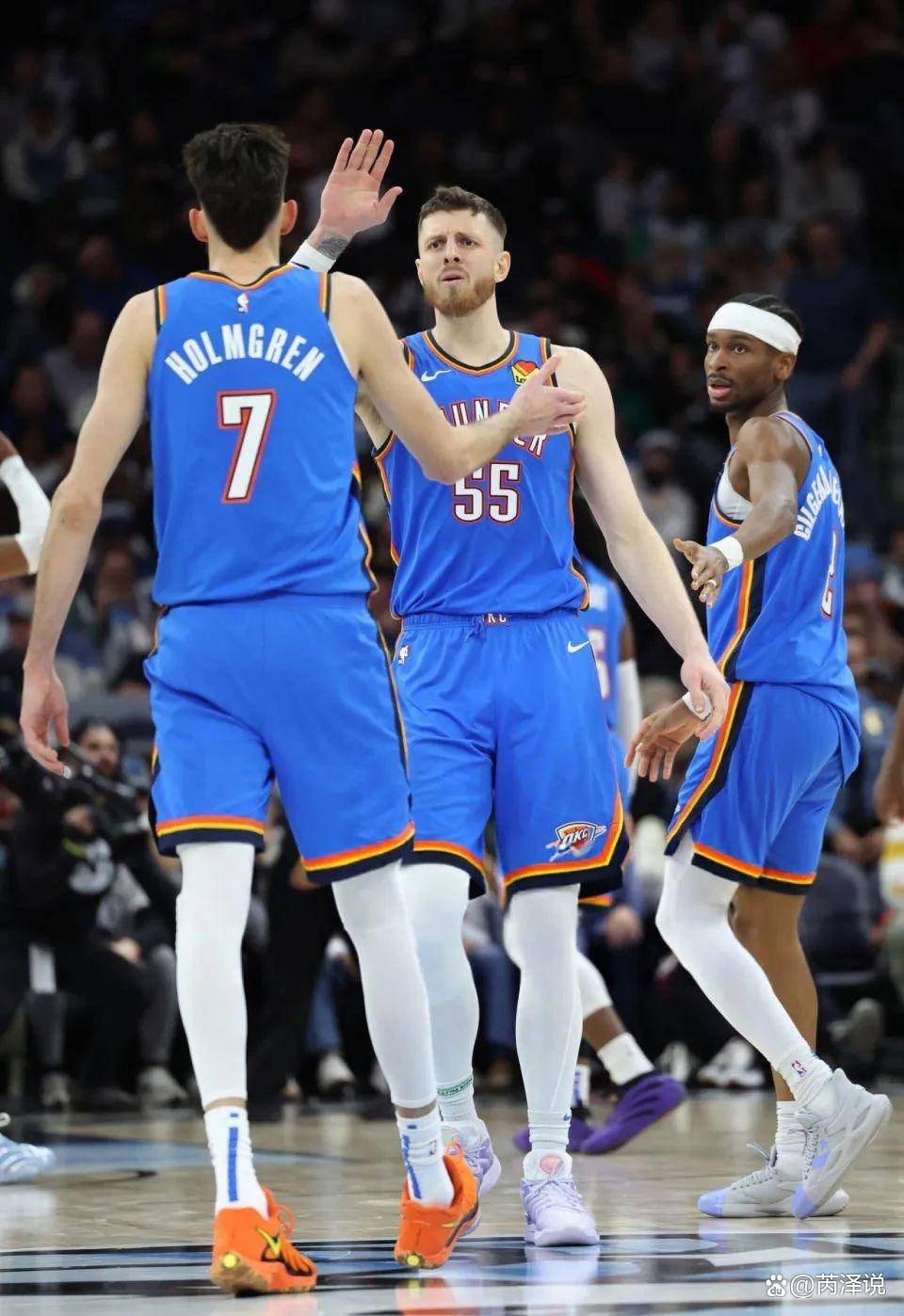 马内：我从未见过像菲尔米诺这样的球员，他太出色了（马内盛赞菲尔米诺：前所未见的球员，太出色了）