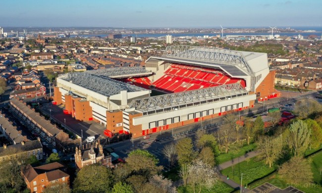 萨拉赫：我不是球队问题所在，不认为自己会再和斯洛特沟通（萨拉赫：球队问题不在我，不太可能再与斯洛特沟通）