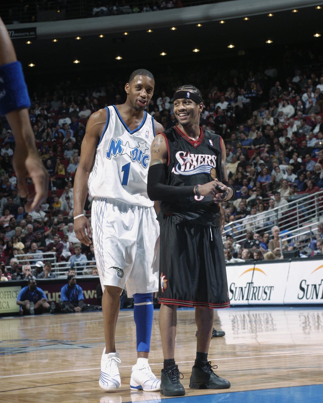 热议国安输球：下半场人员配置有问题；下赛季亚冠前景不乐观（国安失利引发热议：下半场用人存疑，来季亚冠前景堪忧）