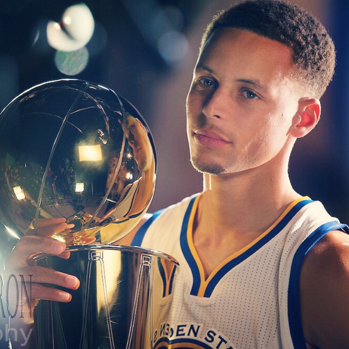 刘越：青训最大特点是示范；退役球员短板是不会经营市场（刘越：青训重在示范，退役球员短板在于市场运营）