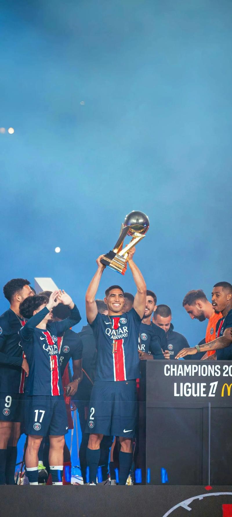 曼联锁定胖虎接班人！夏窗7000万求购水晶宫21岁帝星（曼联瞄准胖虎接班人：今夏7000万报价水晶宫21岁天才）