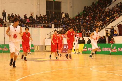 CBA俱乐部杯-张宁21+7徐昕8分，陈国豪首秀山西险胜广州（CBA俱乐部杯：张宁21分7板领衔，陈国豪完成首秀，山西险胜广州，徐昕贡献8分）