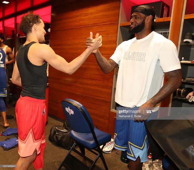 欧洲多家媒体批评莱万飞点：他罚出西甲史上最糟糕的点球之一（欧洲多家媒体抨击莱万罚丢点球：被称为西甲史上最糟之一）