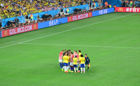 德转列左边锋身价榜：维尼修斯1.5亿欧居首，KK第二（德转发布左边锋身价榜：维尼修斯1.5亿欧登顶，KK位居第二）