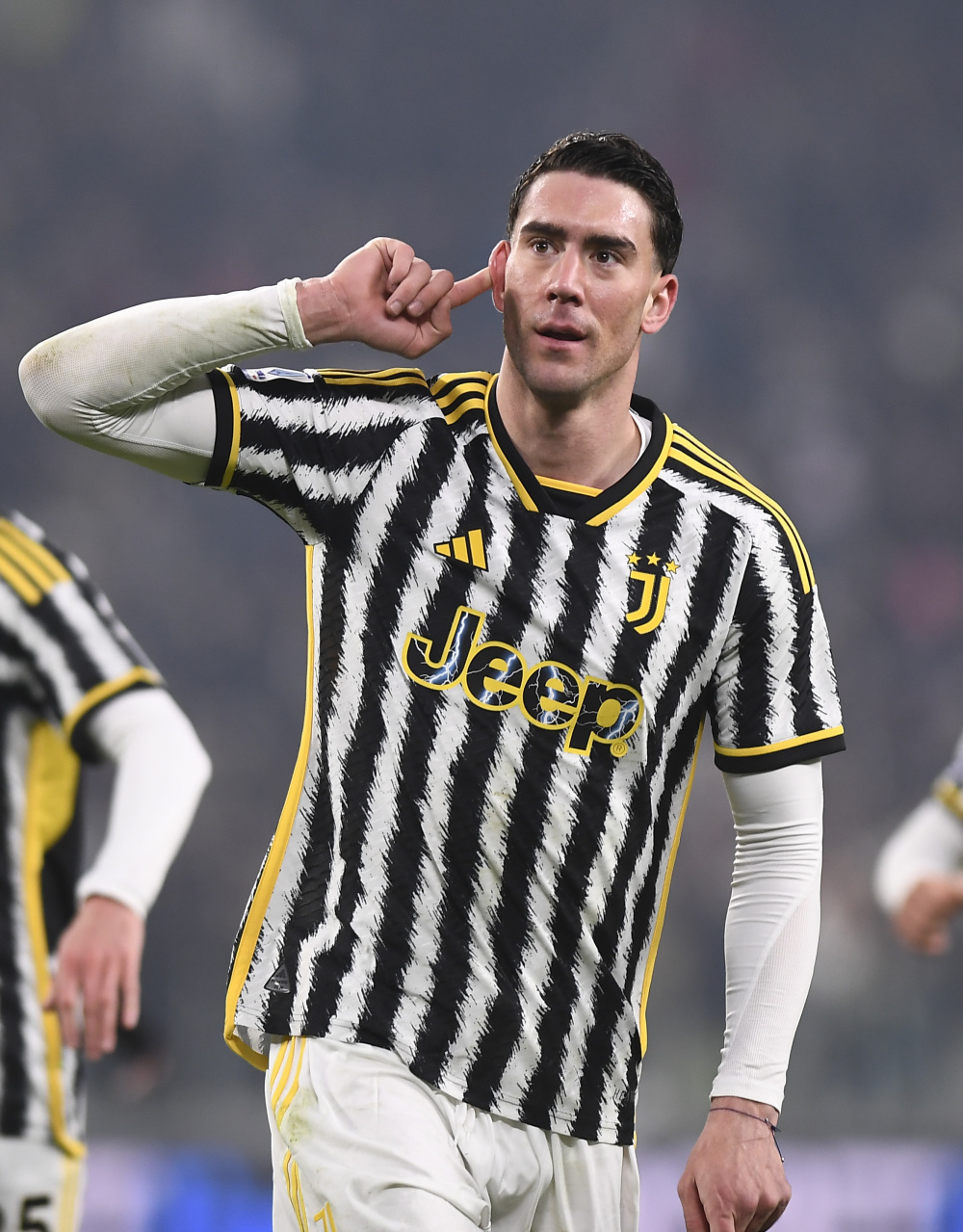 世体：巴萨仍考虑签格里马尔多；坎塞洛、穆尼奥斯也愿意加盟（世体：巴萨仍在追逐格里马尔多，坎塞洛与穆尼奥斯也愿加盟）