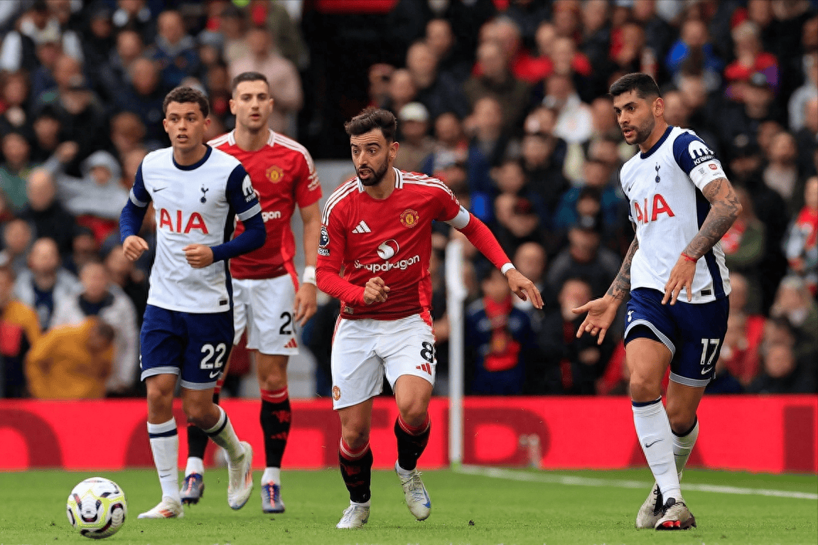 电讯报：曼联执意追求谢什科的做法显得有些奇怪（电讯报：曼联一味追逐谢什科的举动令人费解）