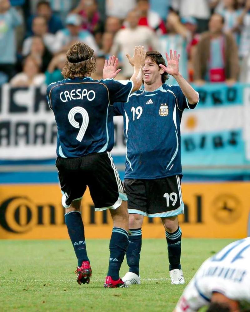 不一样的烟火！穆帅的本菲卡俱乐部被禁止出售欧冠门票（禁令来袭：穆帅本菲卡被禁止销售欧冠门票）