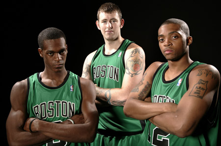 帕尔马队长：我们必须通过团队协作，共同限制莱奥的发挥（帕尔马队长：靠整体合力压制莱奥的发挥）