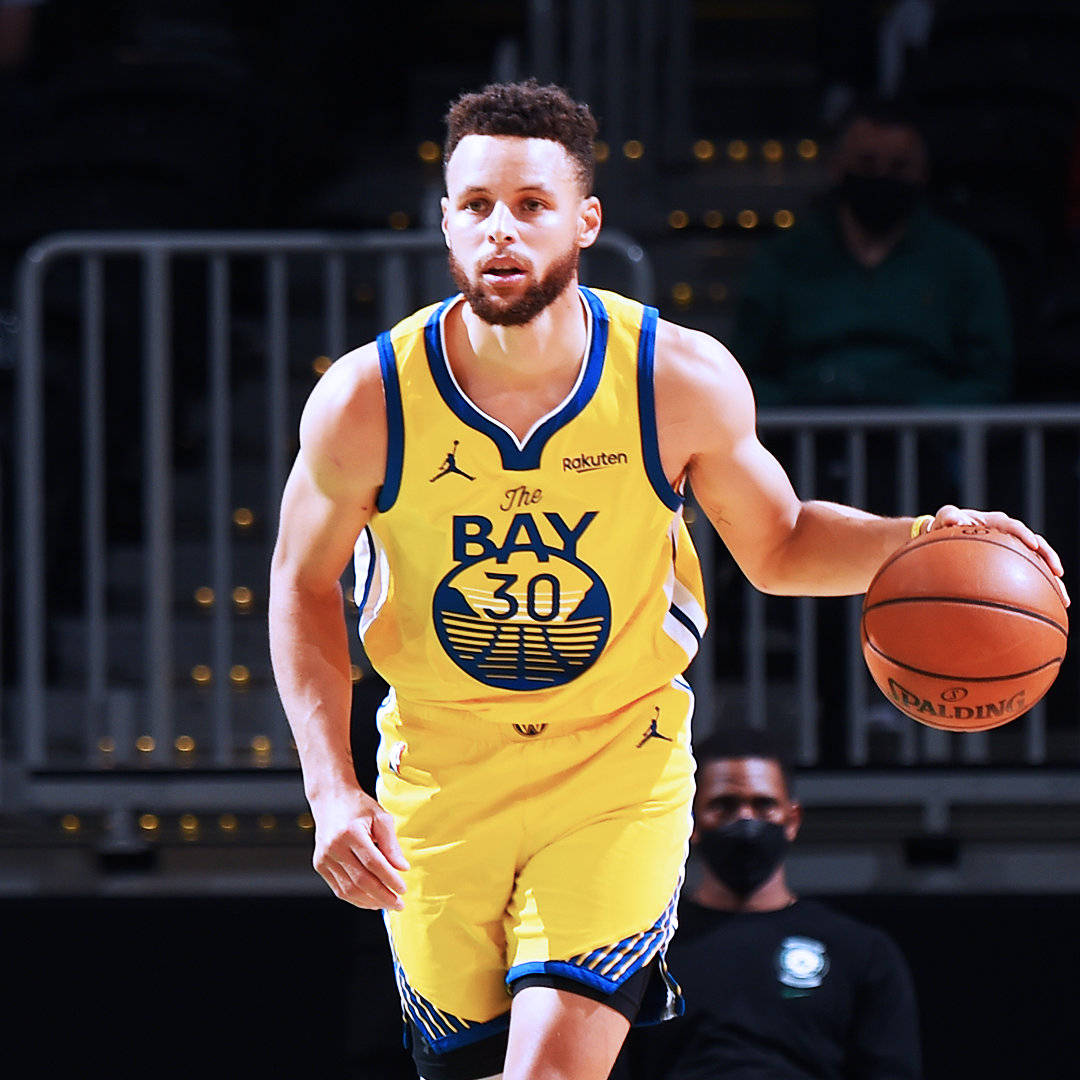 尤维斯塔比亚0比3负弗洛西诺内，阿巴特带队客场失利（尤维斯塔比亚客场0比3不敌弗洛西诺内，阿巴特率队告负）